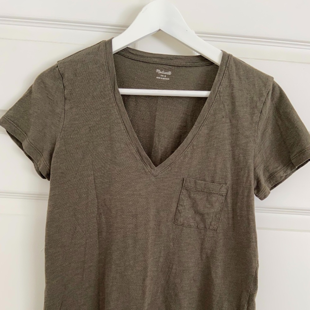 MADEWELL V-NECK TEE - SIZE S